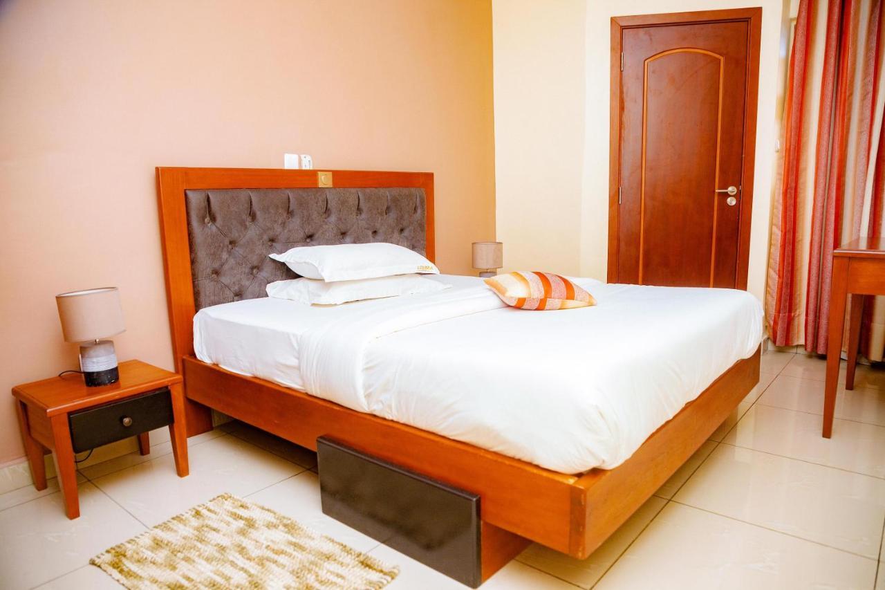 Loumia Premium Bonapriso Daire Douala Dış mekan fotoğraf