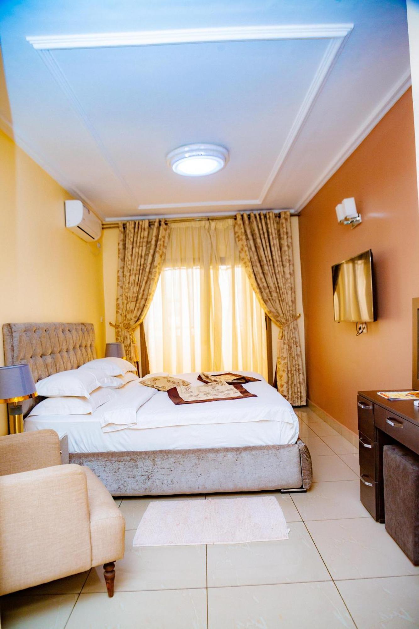 Loumia Premium Bonapriso Daire Douala Dış mekan fotoğraf